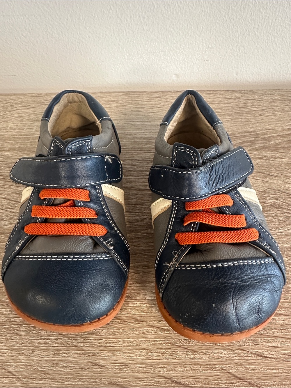 See Kai Run Jaxon Navy & Gray Kids Leather Sneakers Orange Laces 7 - Picture 2 of 4